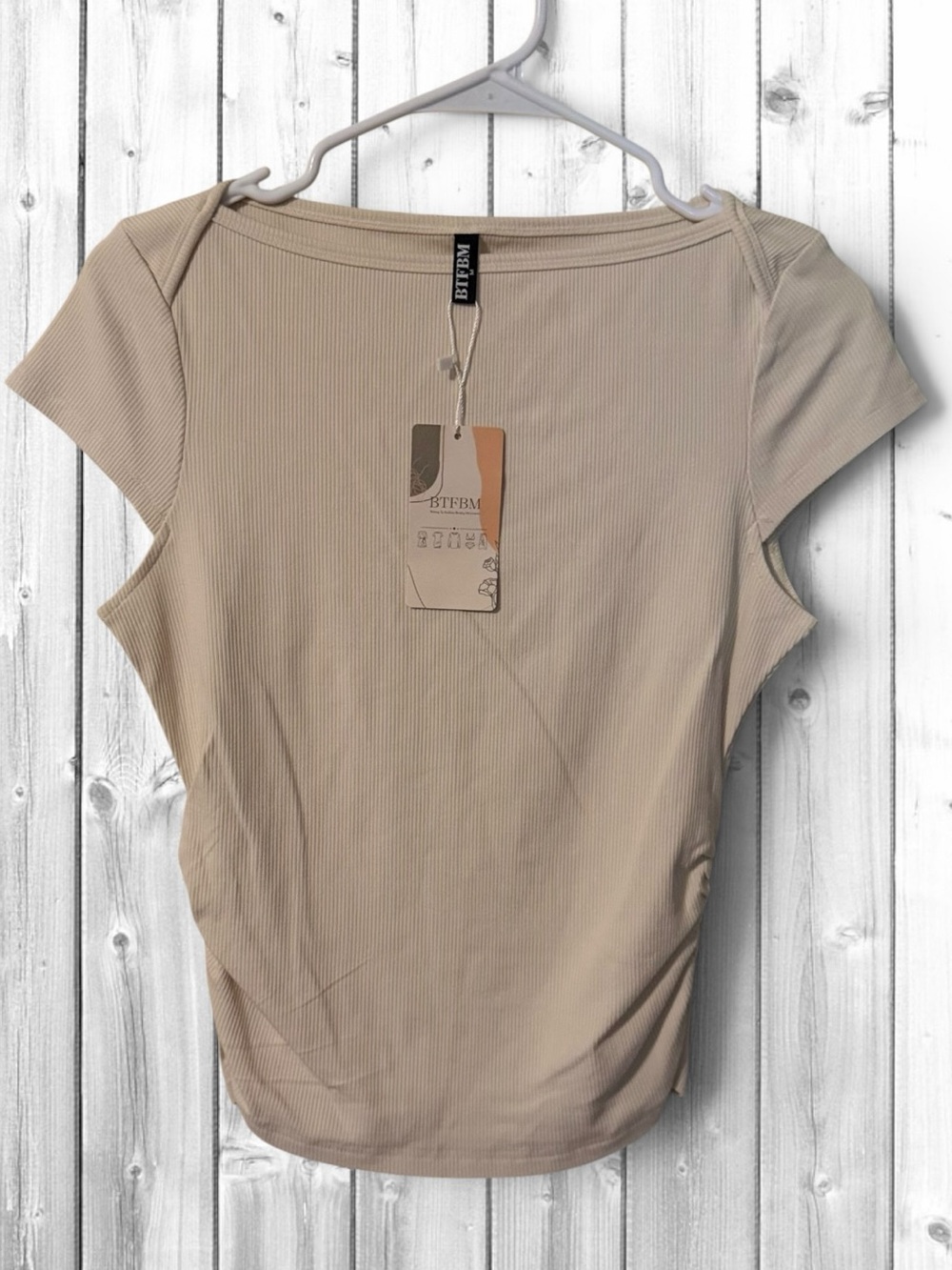 🌼NWT-BTFBM Srunched Sides Ribbed Scoop Neck Short Sleeve Tee — Beige